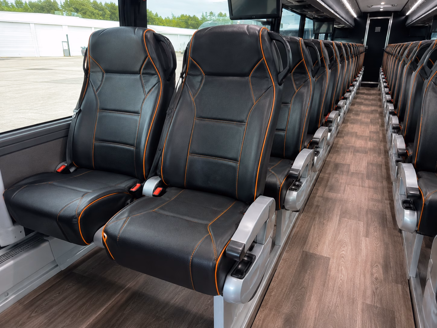 shuttle services for airline crews and airport staff in sioux falls