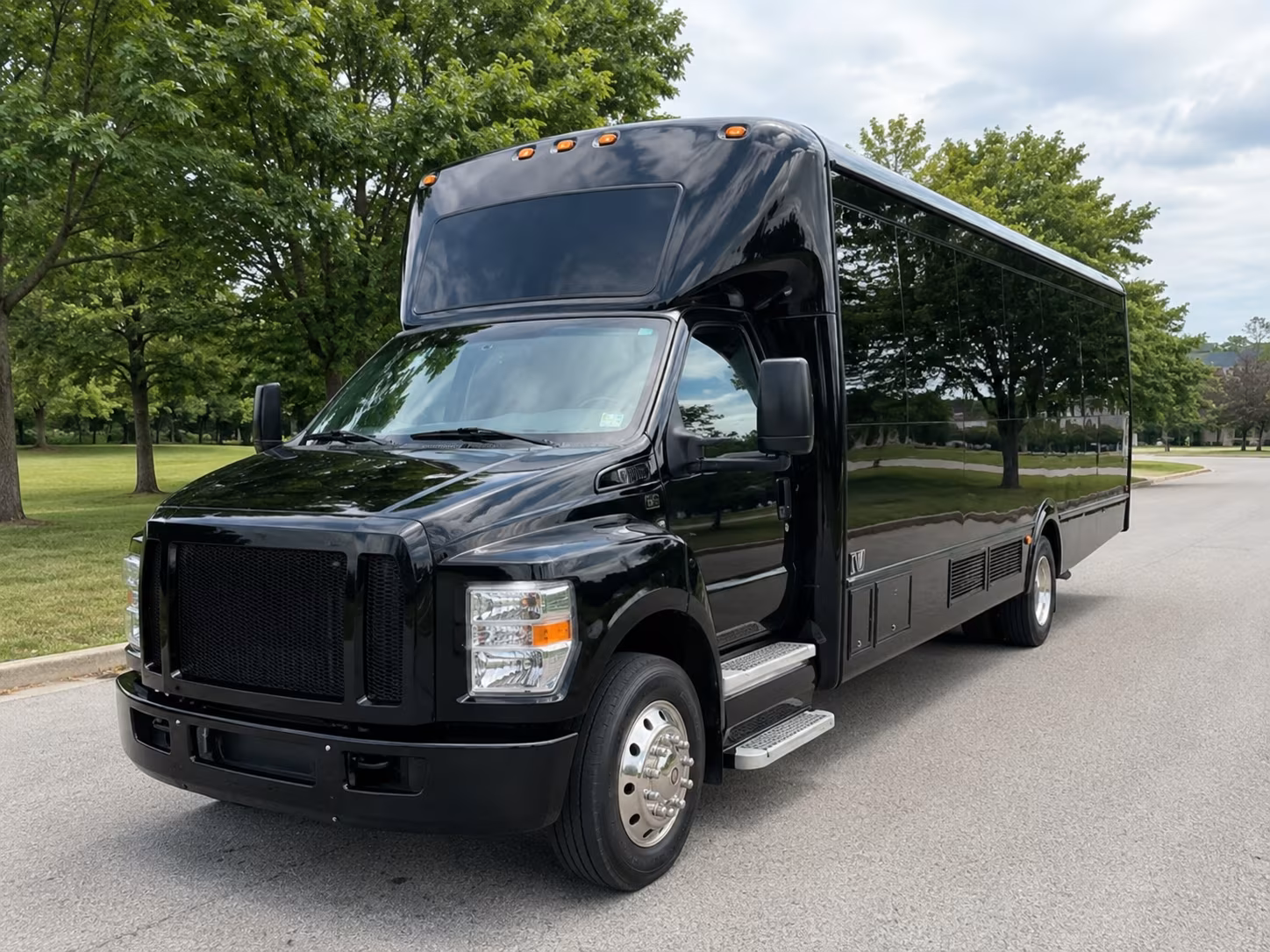 sioux falls corporate retreat shuttle bus rentals